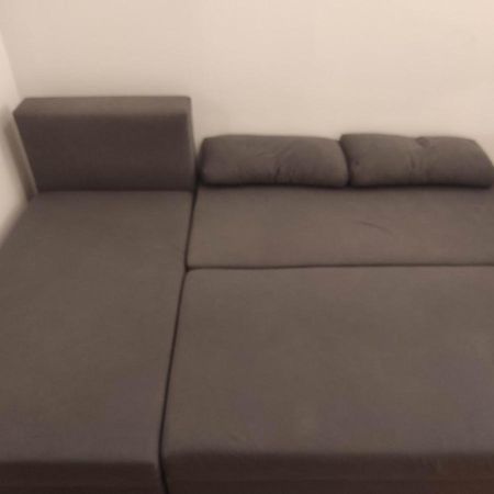 Nice Room With 2 Shared Bathrooms ,Wc , 2Km To Old Town -100M From Metro Szwedzka Варшава Екстериор снимка