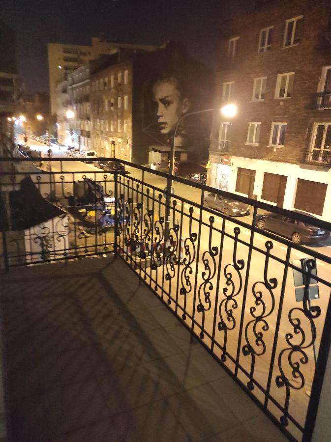 Nice Room With 2 Shared Bathrooms ,Wc , 2Km To Old Town -100M From Metro Szwedzka Варшава Екстериор снимка